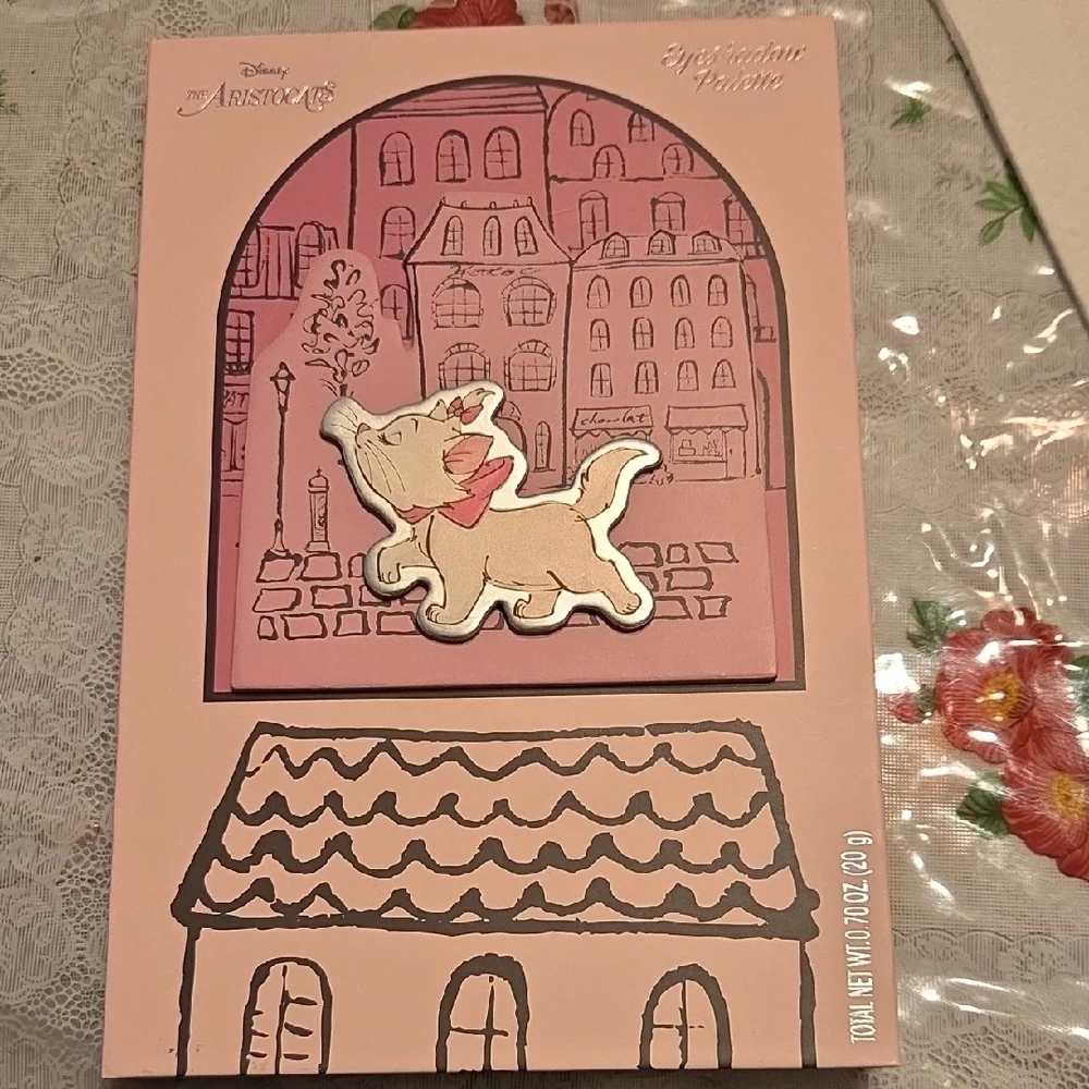 Nwt Disney Pink and Beige Kitten Eyeshadow Palette